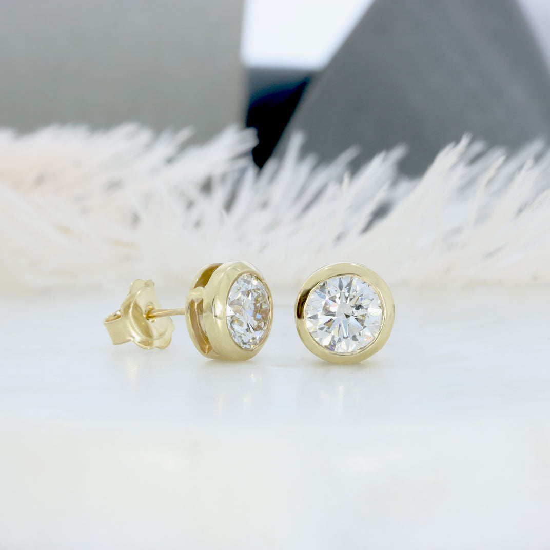 9ct Yellow Gold Rub Over Set Lab Grown Diamond Stud Earrings 2.50ct