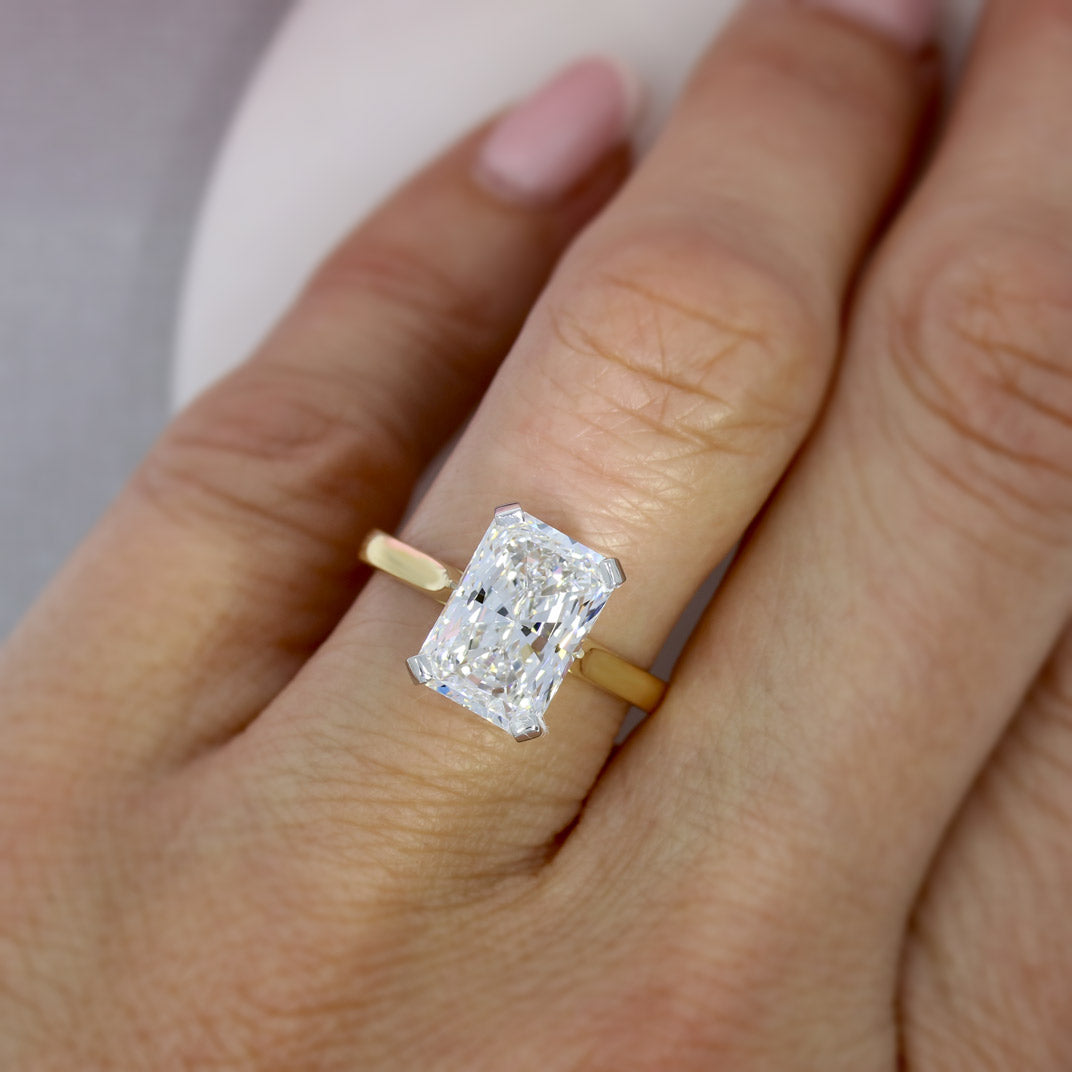 18ct 4 Claw Rectangular Brilliant Cut Certified Lab Grown Diamond Solitaire Ring 4ct