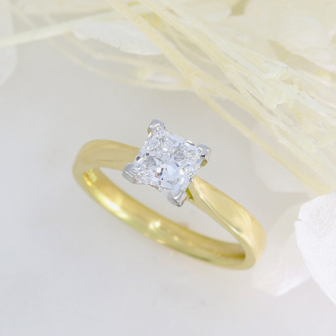 18ct Yellow Gold  Princess Cut Lab Diamond Solitaire Ring 1.04ct