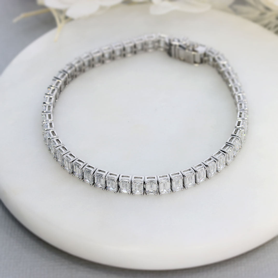 9ct White Gold Emerald Cut Laboratory Diamond Claw Set Line Bracelet 16.00ct