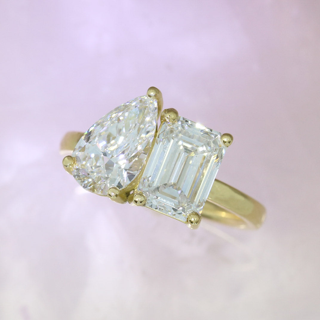 18ct Certified Emerald Cut & Pear Shape Lab Diamond Toi et Moi Ring 3.52ct