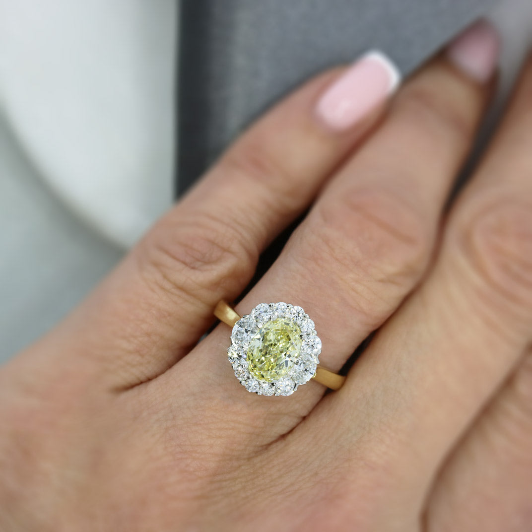 18ct Gold Claw Set Certified Fancy Intense Yellow Lab Diamond Cluster Ring 2.47ct VS1