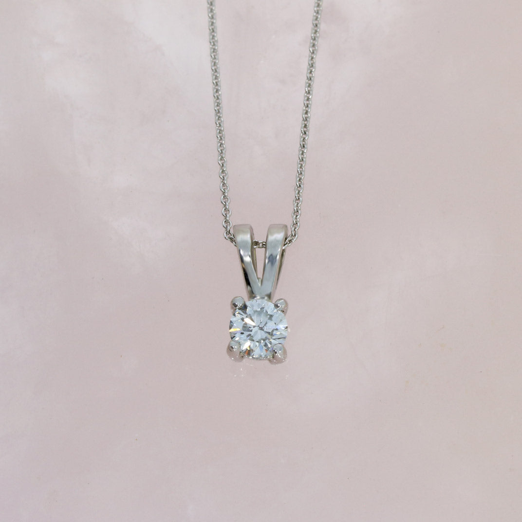 9ct White Gold Lab Grown Diamond Solitaire Stone Pendant 0.25ct on a 9ct 17Inch Chain