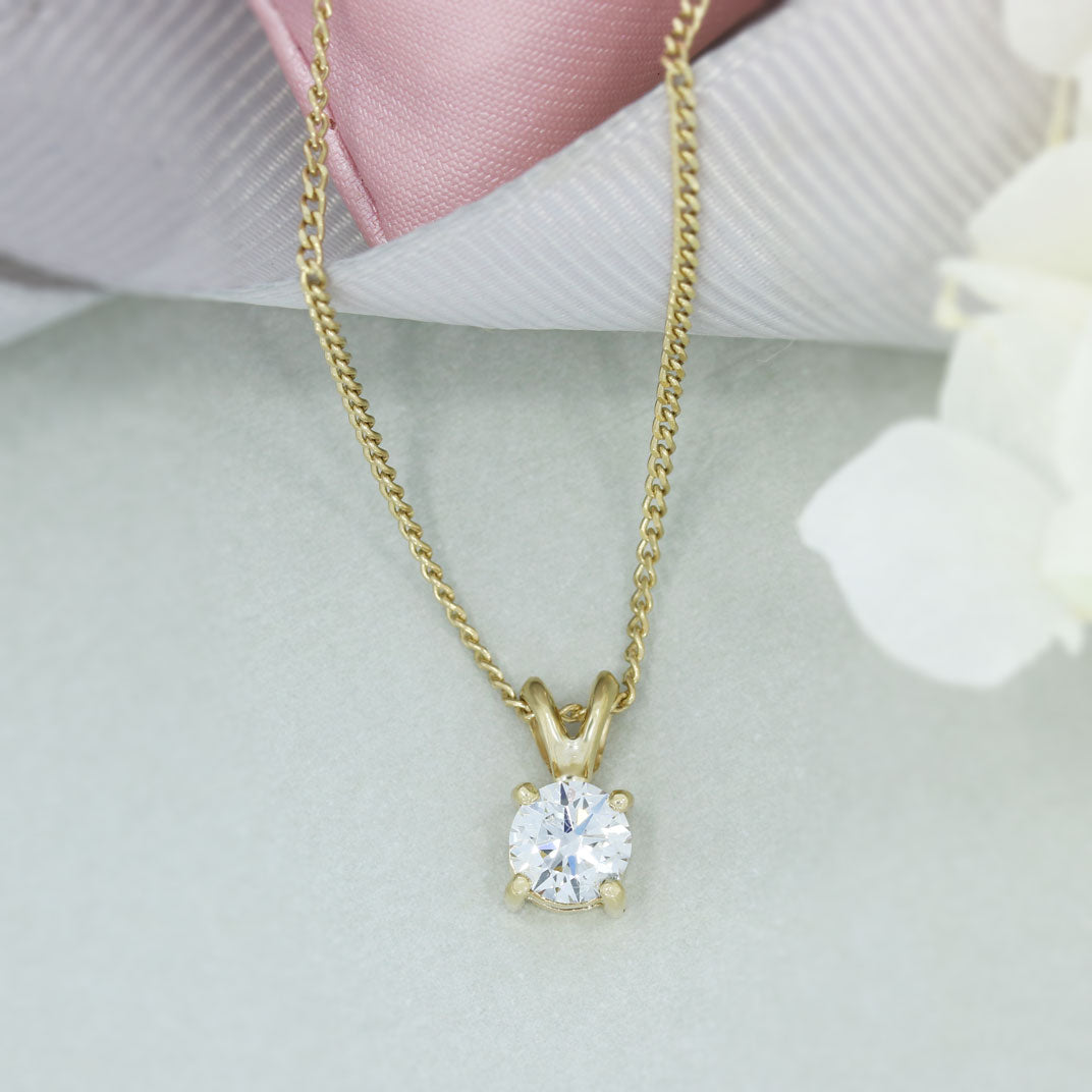 9ct Yellow Gold 4 Claw Certified Round Lab Diamond Pendant 0.72ct 18" Chain