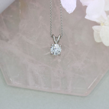 9ct White Gold 4 Claw Certified Lab Diamond Pendant 0.72ct 16" Chain