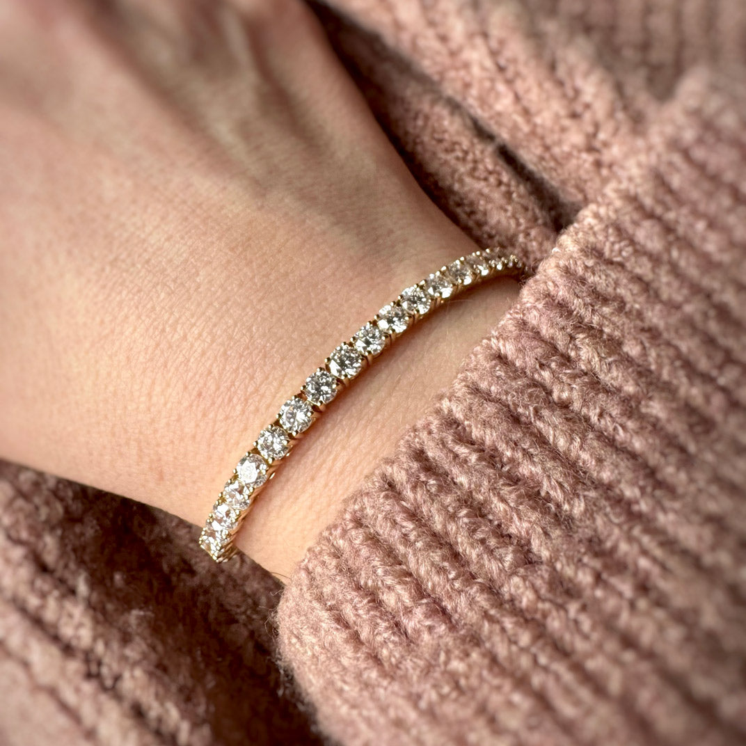 9ct Yellow Gold Claw Set Lab Diamond Line Bracelet 10.00ct