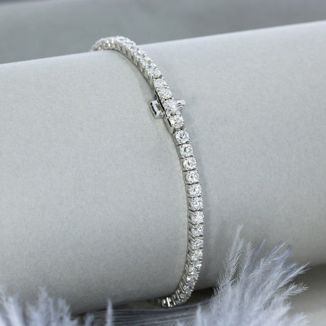 9ct White Gold Claw Set Lab Diamond Line Bracelet 5.00ct