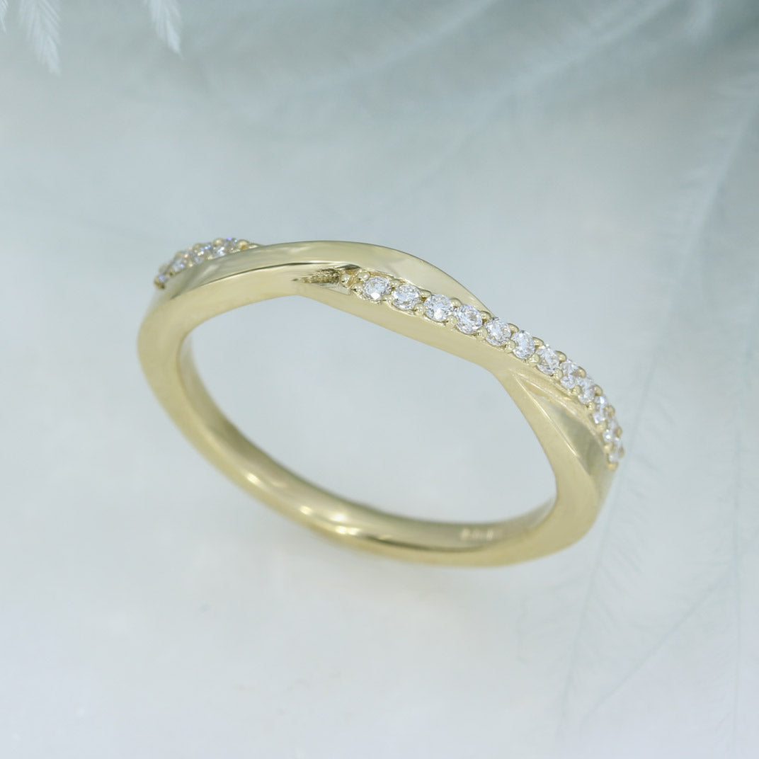 9ct Gold Lab Grown Diamond Crossover Eternity Ring 0.25ct