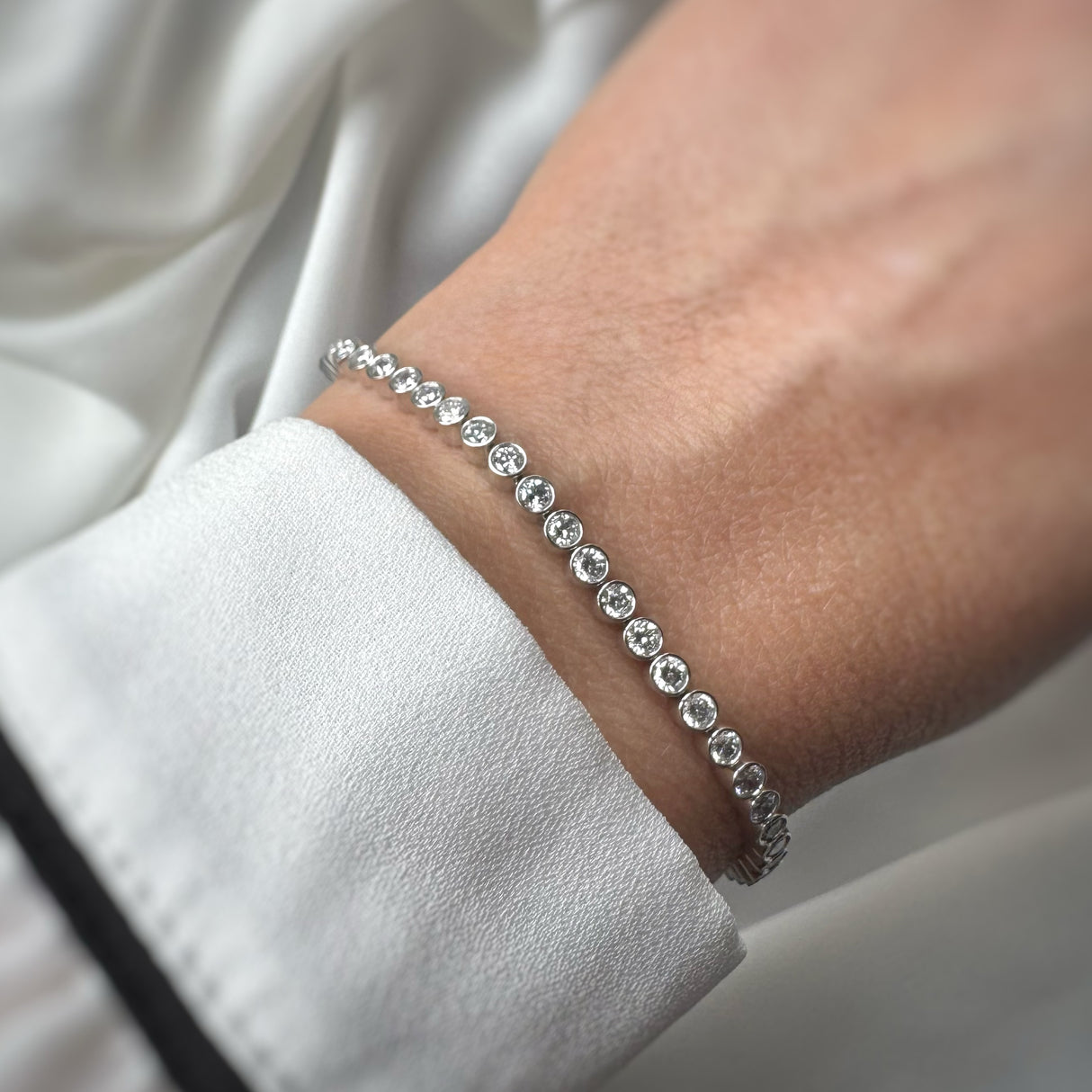 9ct White Gold Rub Over Set Line Bracelet Lab Grown Diamonds 3ct
