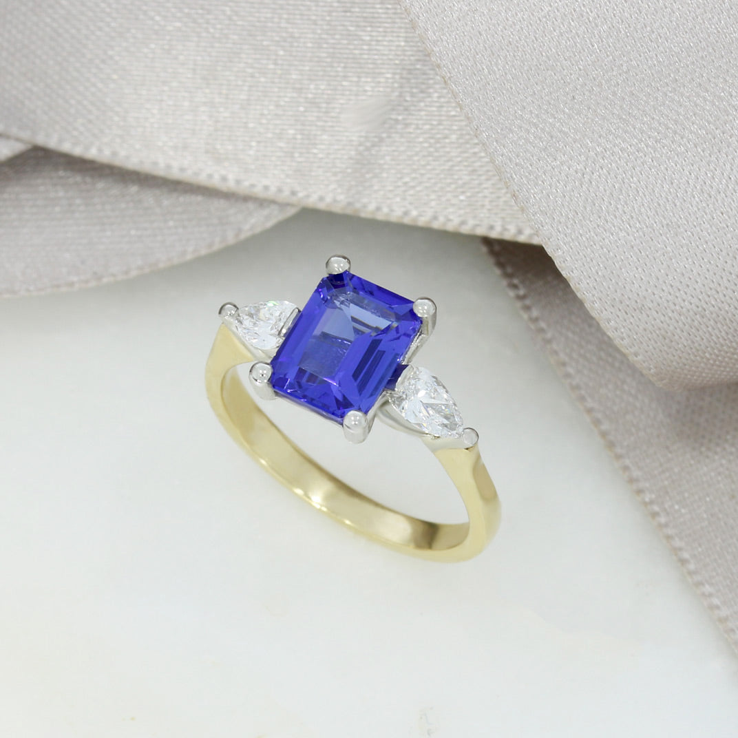 9ct Gold & Platinum Tanzanite & Pear Shaped Lab Diamond Shoulders