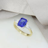 9ct Gold & Platinum Tanzanite & Pear Shaped Lab Diamond Shoulders