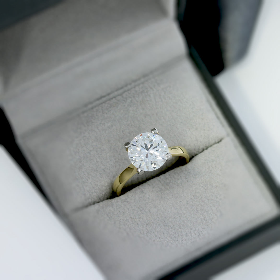 9ct Gold Certified Brilliant Cut Lab Grown Diamond Solitaire Ring 3.01ct D VS2