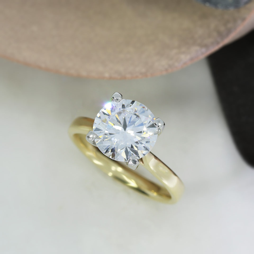 9ct Gold Certified Brilliant Cut Lab Grown Diamond Solitaire Ring 3.01ct D VS2