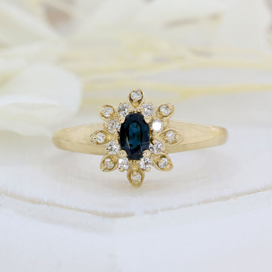 Pre Owned 9ct Yellow Gold Oval Sapphire & Diamond Cluster Ring