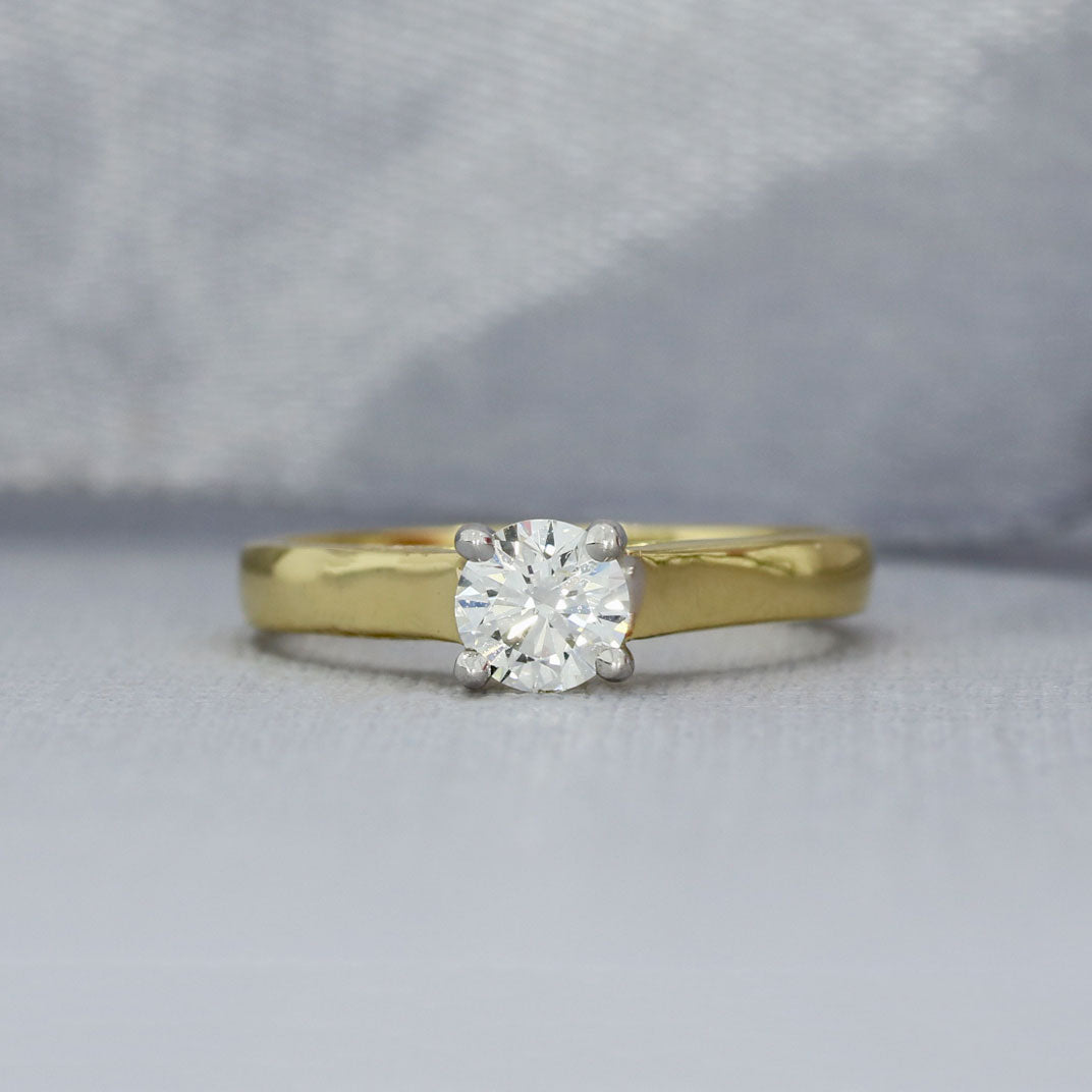 Pre Owned GIA Certified 18ct Gold Claw Set Diamond Solitaire Ring 0.53ct H VVS2