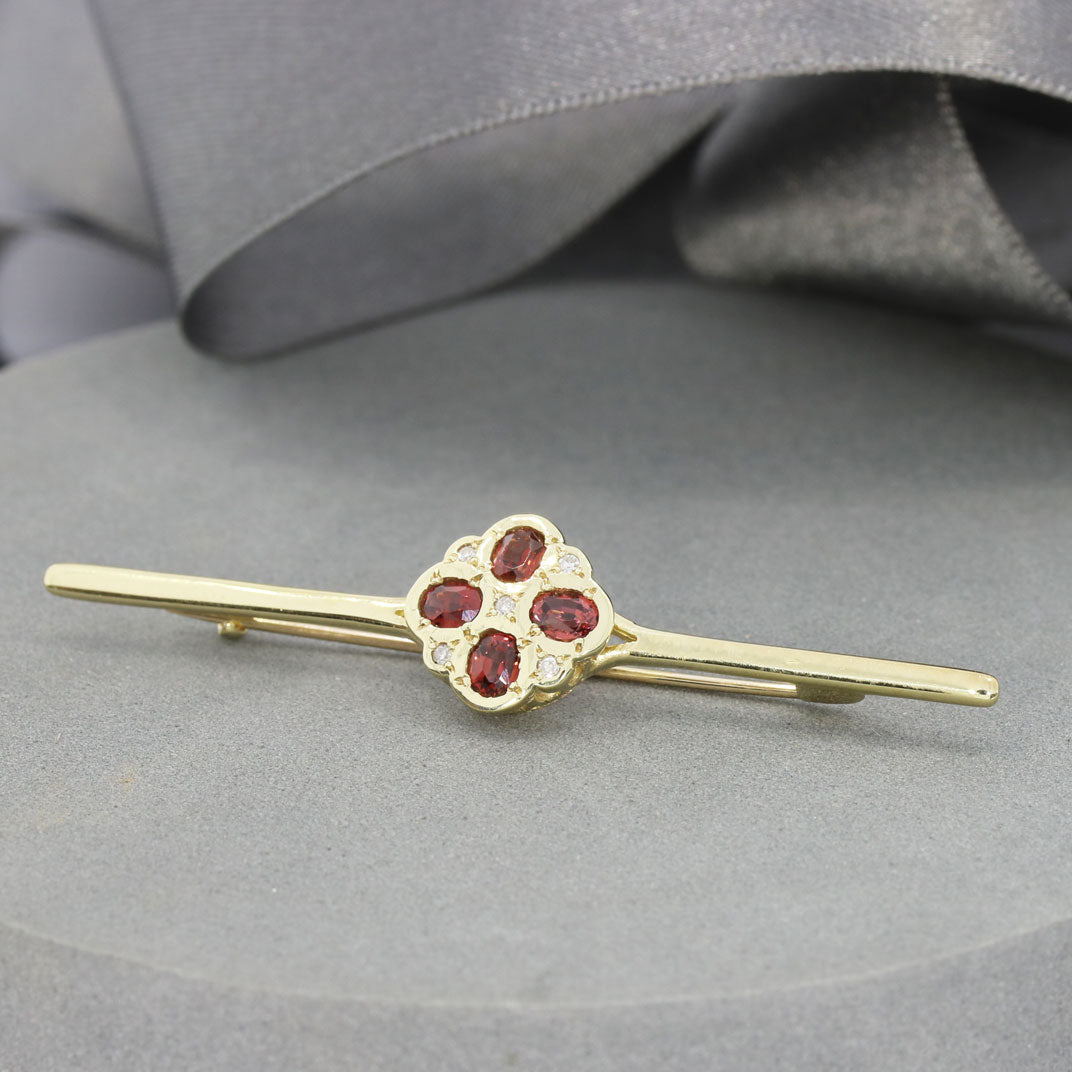 Pre Owned 9ct Yellow Gold Garnet & Diamond Flower Bar Brooch