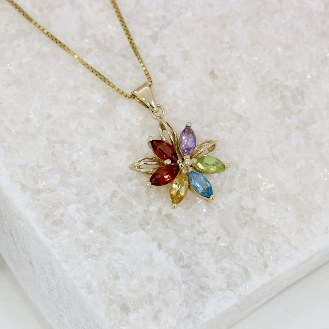 Pre Owned 9ct Yellow Gold Semi Precious Coloured Stone Flower Pendant & Chain