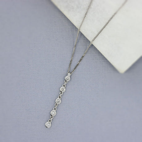 Pre Owned 18ct Gold Diamond Drop Pendant & Chain