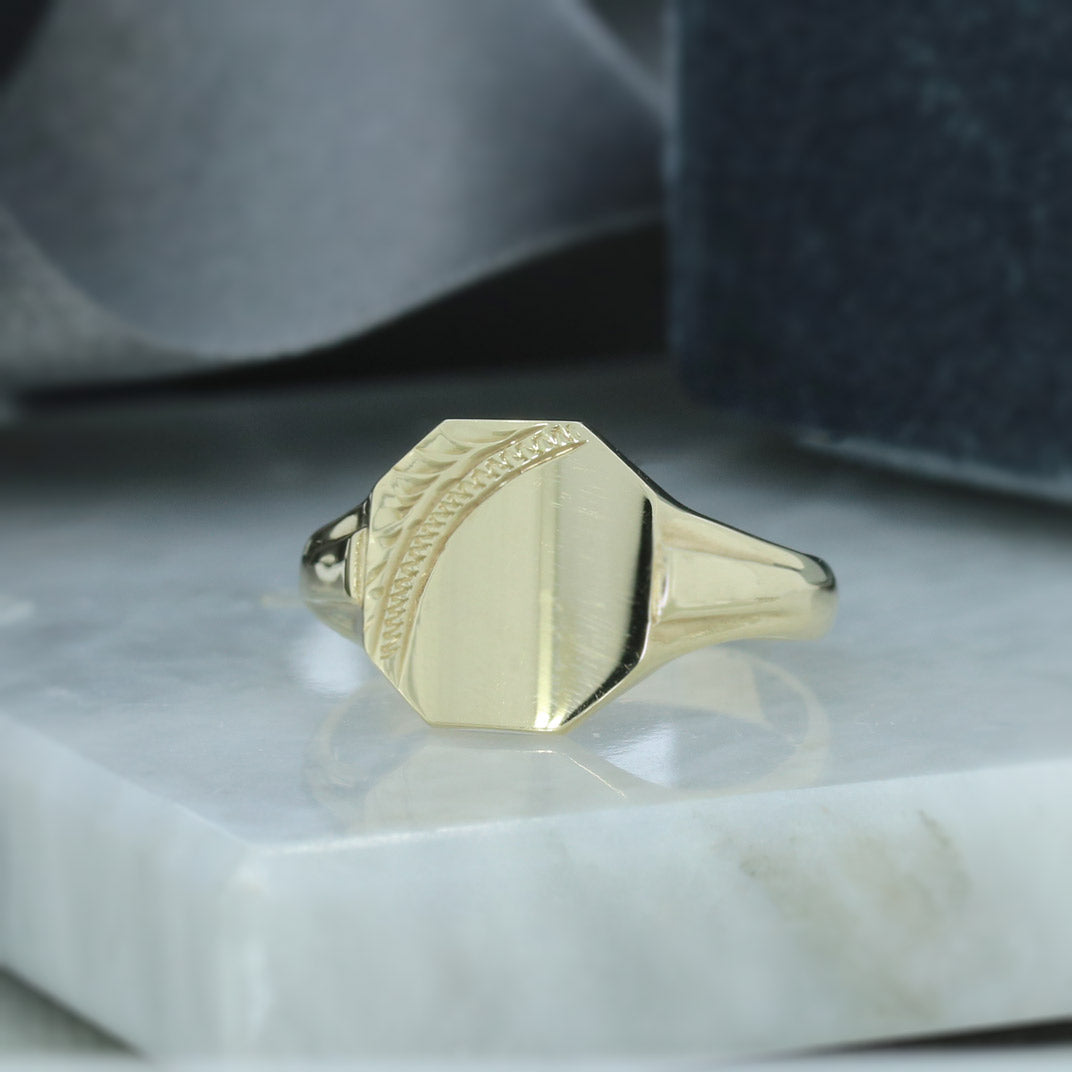Pre Owned 9ct Yellow Gold Octagonal Signet Ring