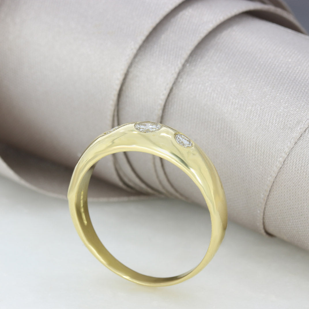 Pre Owned 18ct Gold ring with Roman Set Diamonds Approx 0.50ct