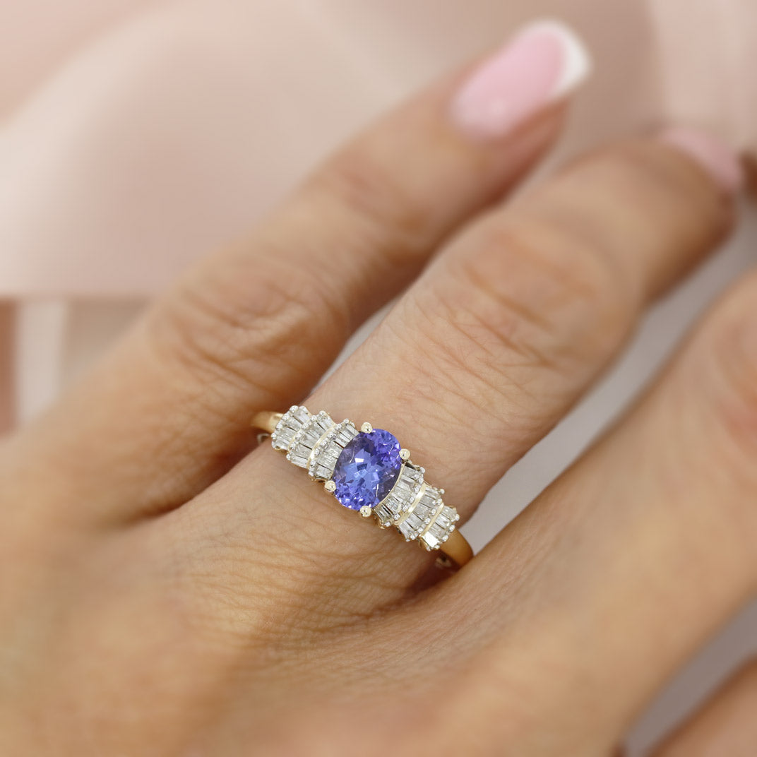 Pre Owned 9ct Yellow Gold Tanzanite & Diamond Fancy Ring