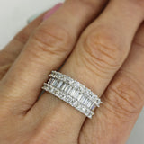 Pre Owned 18ct White Gold Round Brilliant Cut & Baguette Diamond 2.92ct Vs-Si