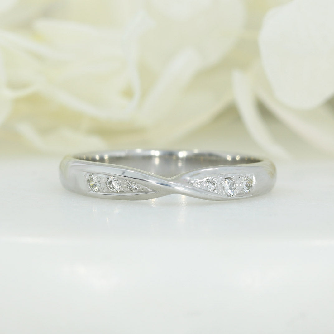 Pre Owned 18ct White Gold Pave Set Diamond Twist Wedding Ring