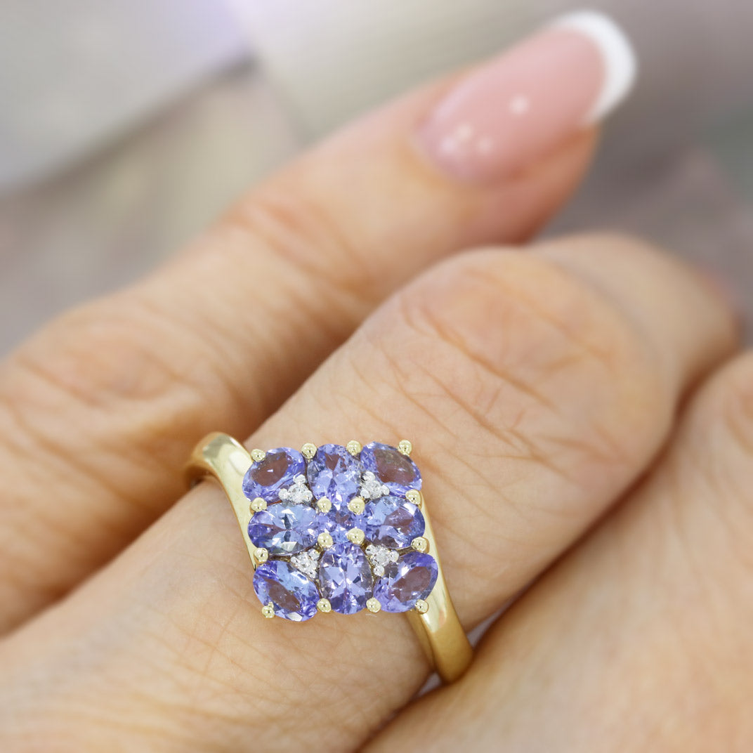 Pre Owned 9ct Yellow Gold Tanzanite Cluster Ring