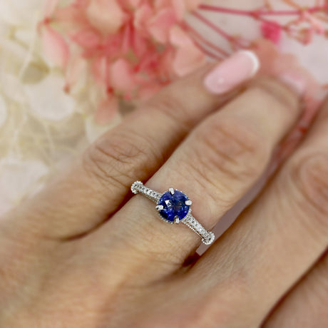 Pre Owned 14ct Sapphire Ring with Diamond Set Shoulders
