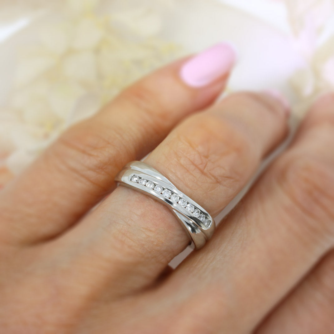 Pre Owned Platinum Crossover Diamond Eternity Ring Approx 0.20ct