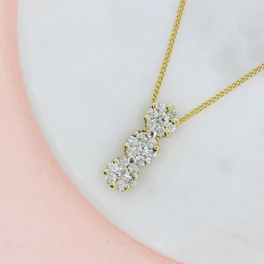 Pre Owned 18ct Gold Diamond Cluster Drop Pendant with 18" Chain