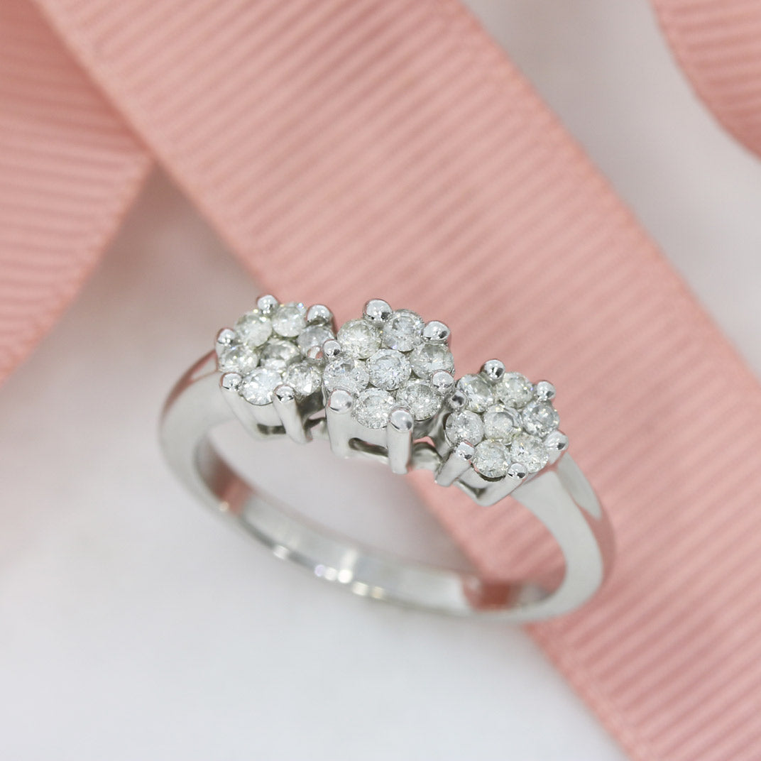 Pre Owned 18ct White Gold Diamond 3 Flower Cluster Ring