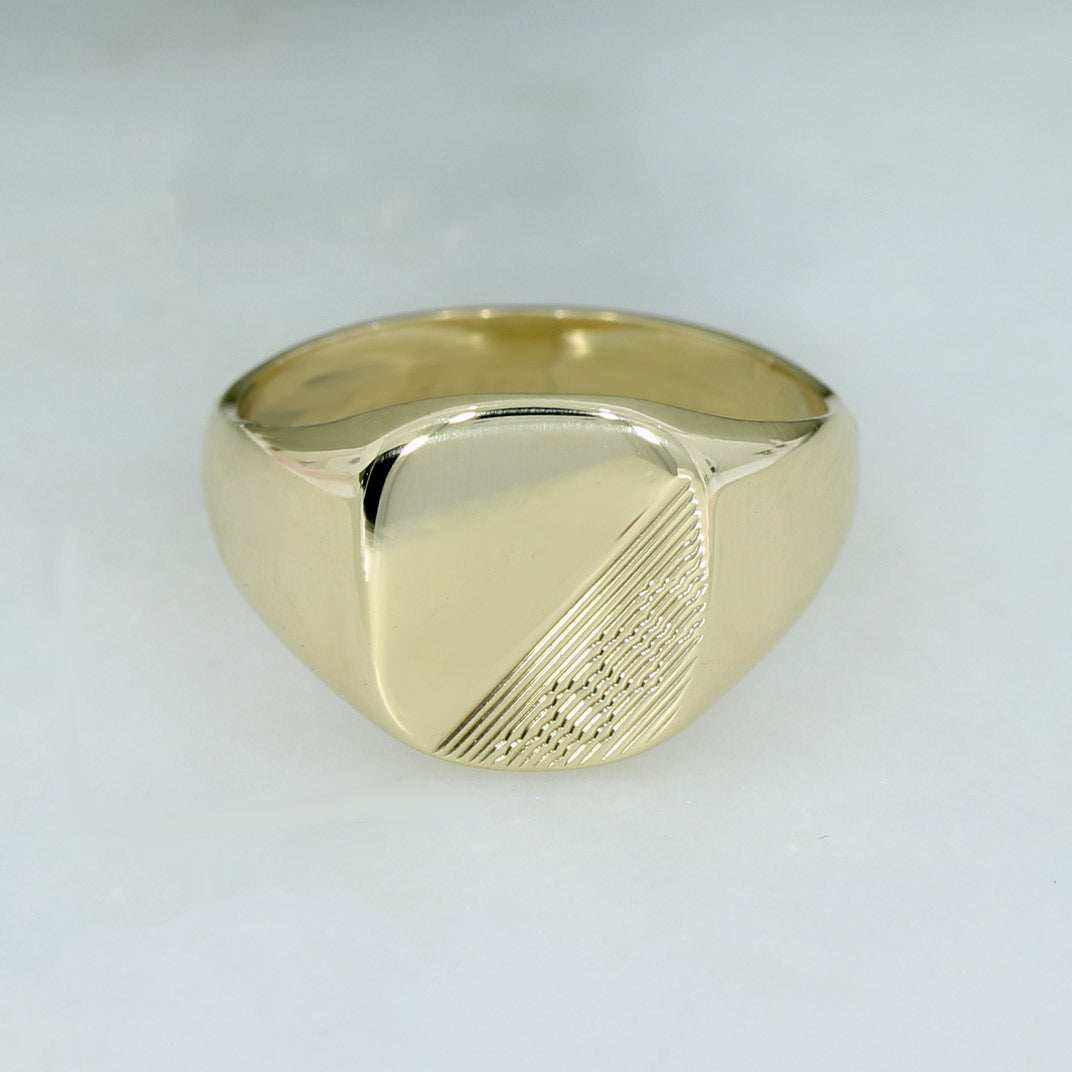 Pre Owned 9ct Yellow Gold Half Engraved Signet Ring