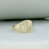 Pre Owned 9ct Yellow Gold Half Engraved Signet Ring