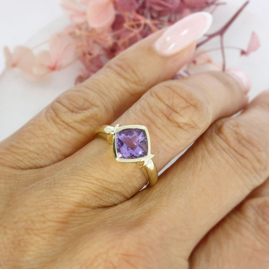 Pre Owned 9ct Yellow Gold Square Faceted Rubover Set Amethyst Ring