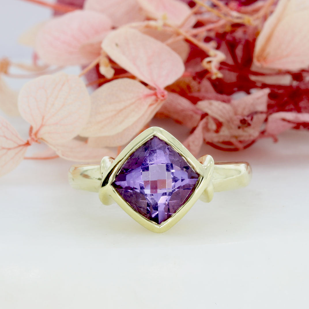 Pre Owned 9ct Yellow Gold Square Faceted Rubover Set Amethyst Ring