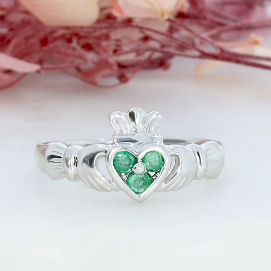Pre Owned 14ct White Gold Emerald Claddagh Ring