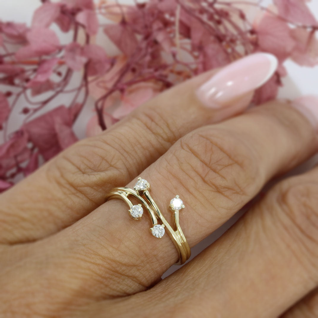 Pre Owned 9ct Yellow Gold 4 Prong Diamond Scatter Ring 0.20ct