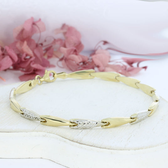 Pre Owned 9ct Yellow and White Gold Arrow Link Bracelet