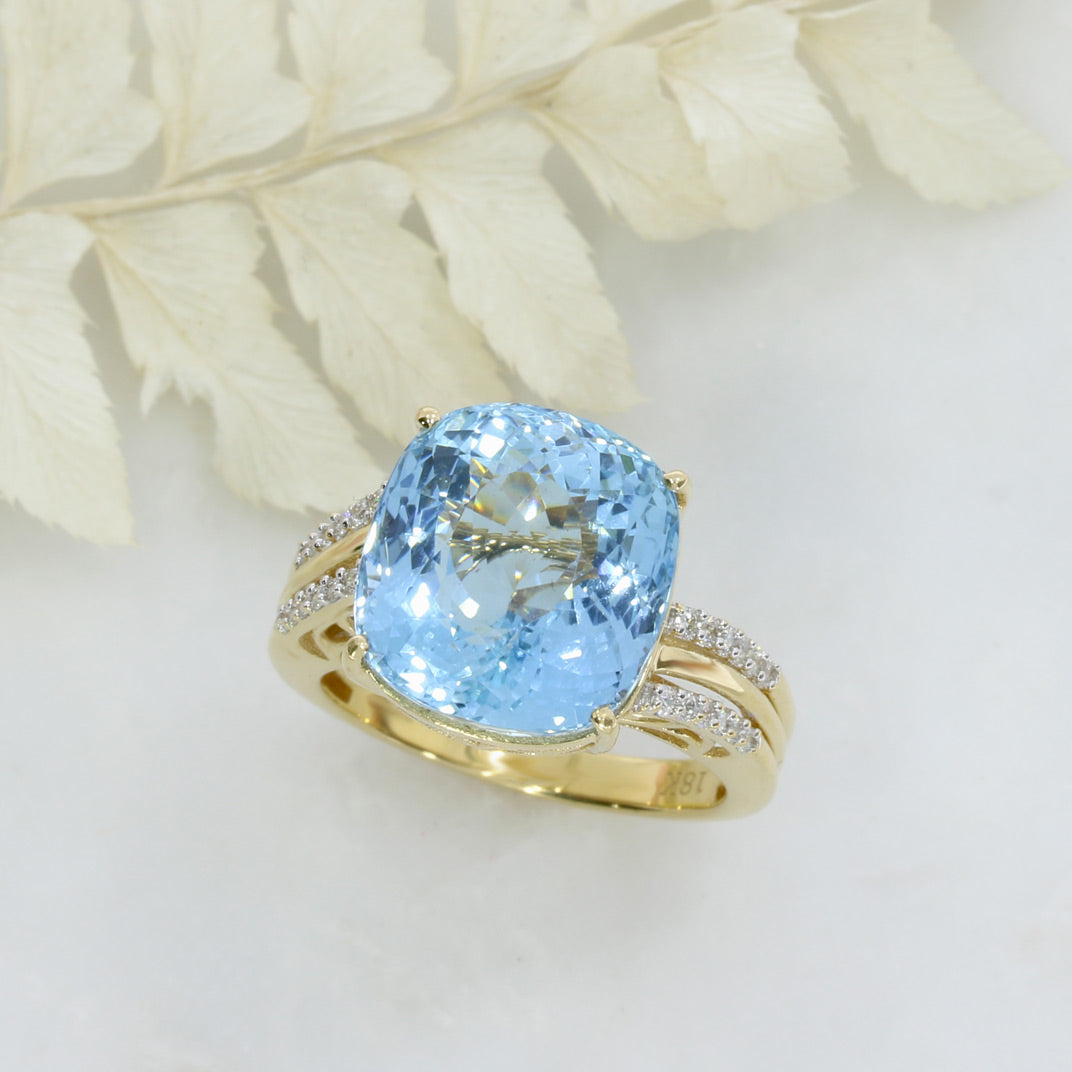 Pre Owned 18ct Yellow Gold 10.6ct Cushion Shape Aquamarine & Diamond Dress Ring