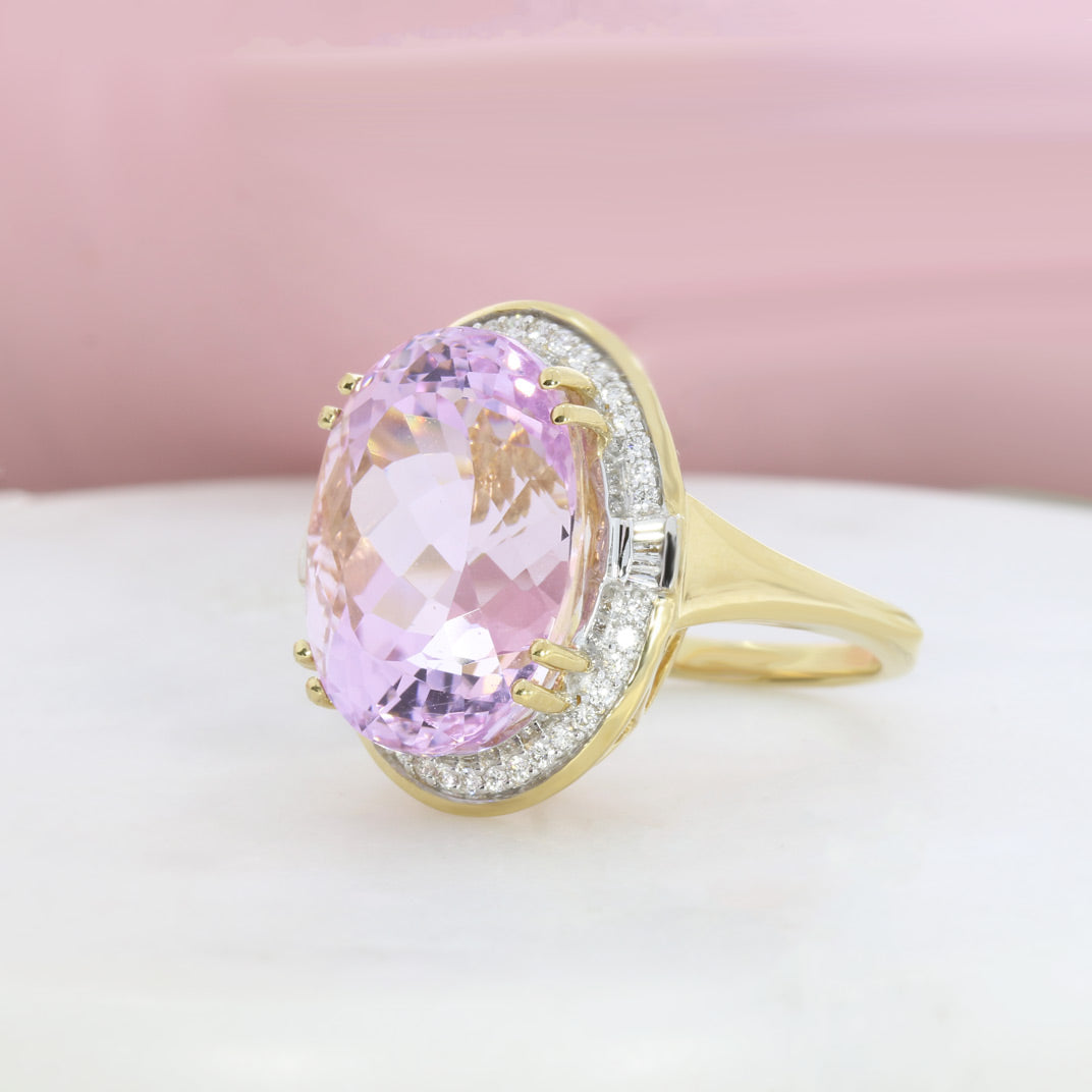 Pre Owned 18ct Yellow Gold Large 19.05ct Oval Kunzite Dress Ring with Diamond Surround