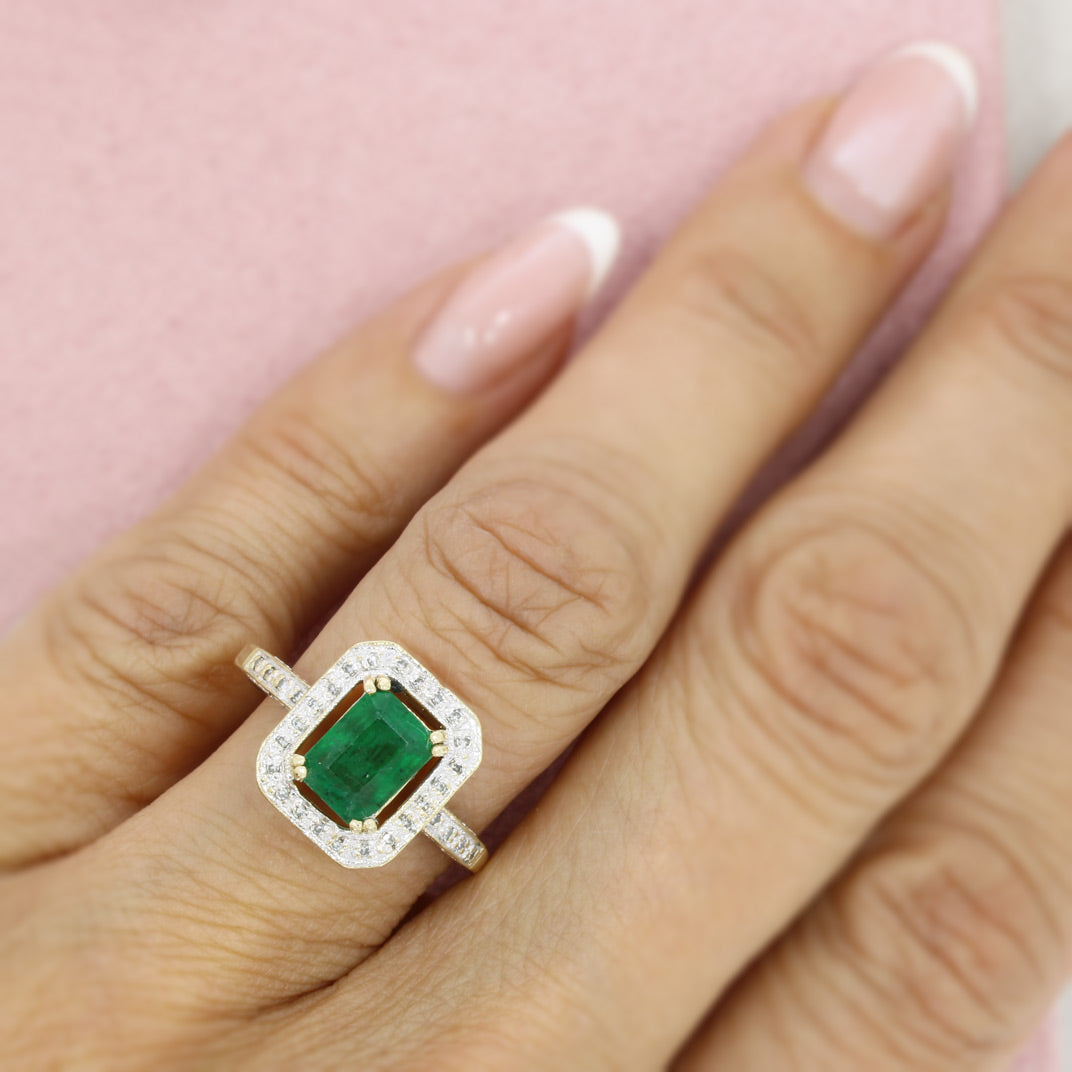 Pre Owned 9ct Yellow Gold Emerald And Diamond Halo Ring