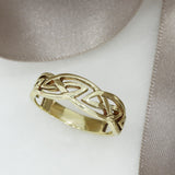 Pre Owned 9ct Yellow Gold Celtic Style Ring