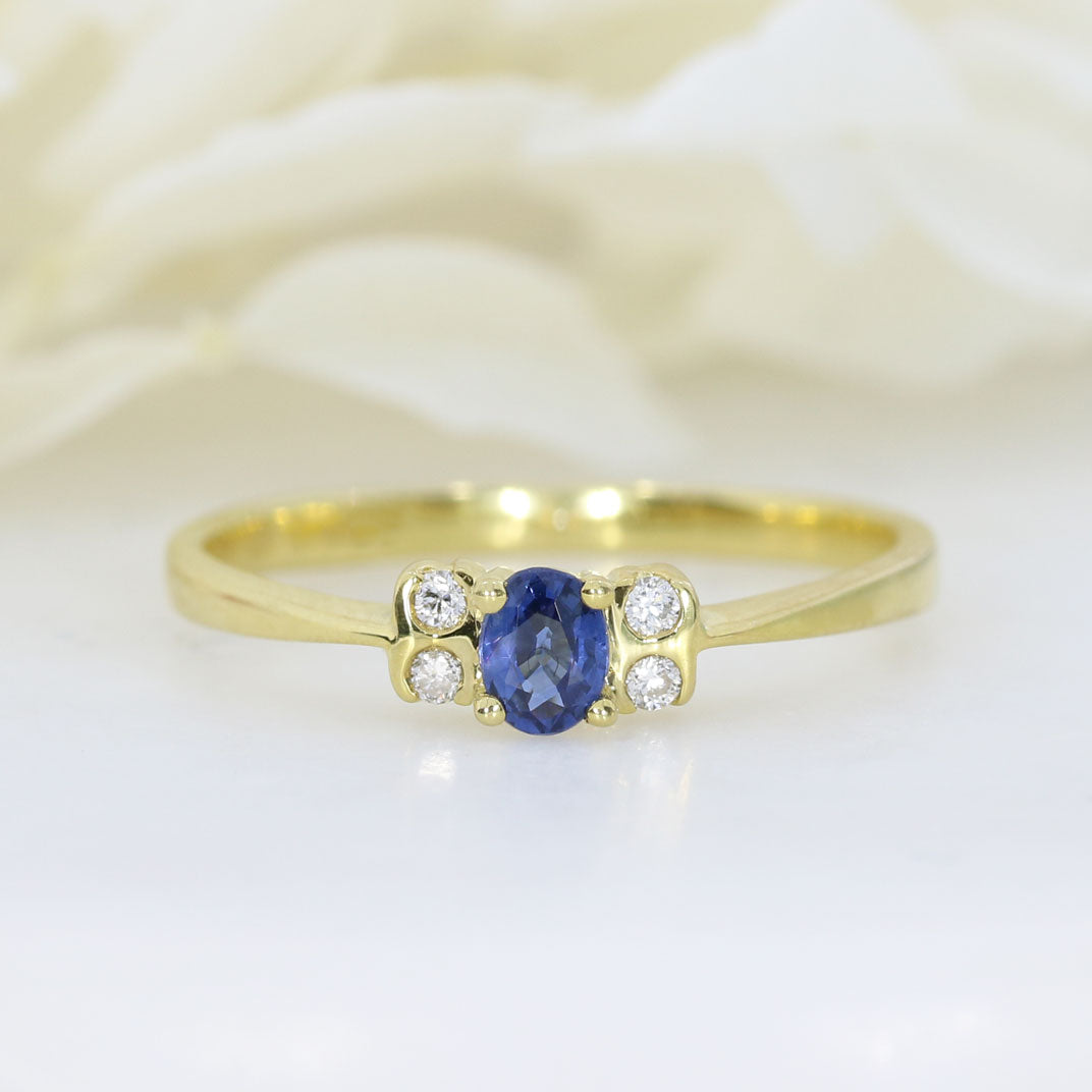 18ct Yellow Gold Dainty Sapphire & Diamond Ring