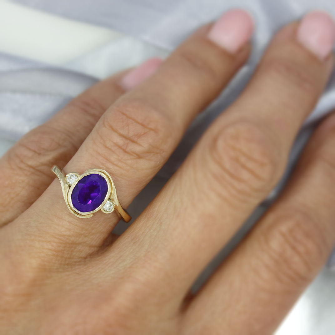 9ct Yellow Gold Oval Amethyst & Diamond Dress Ring