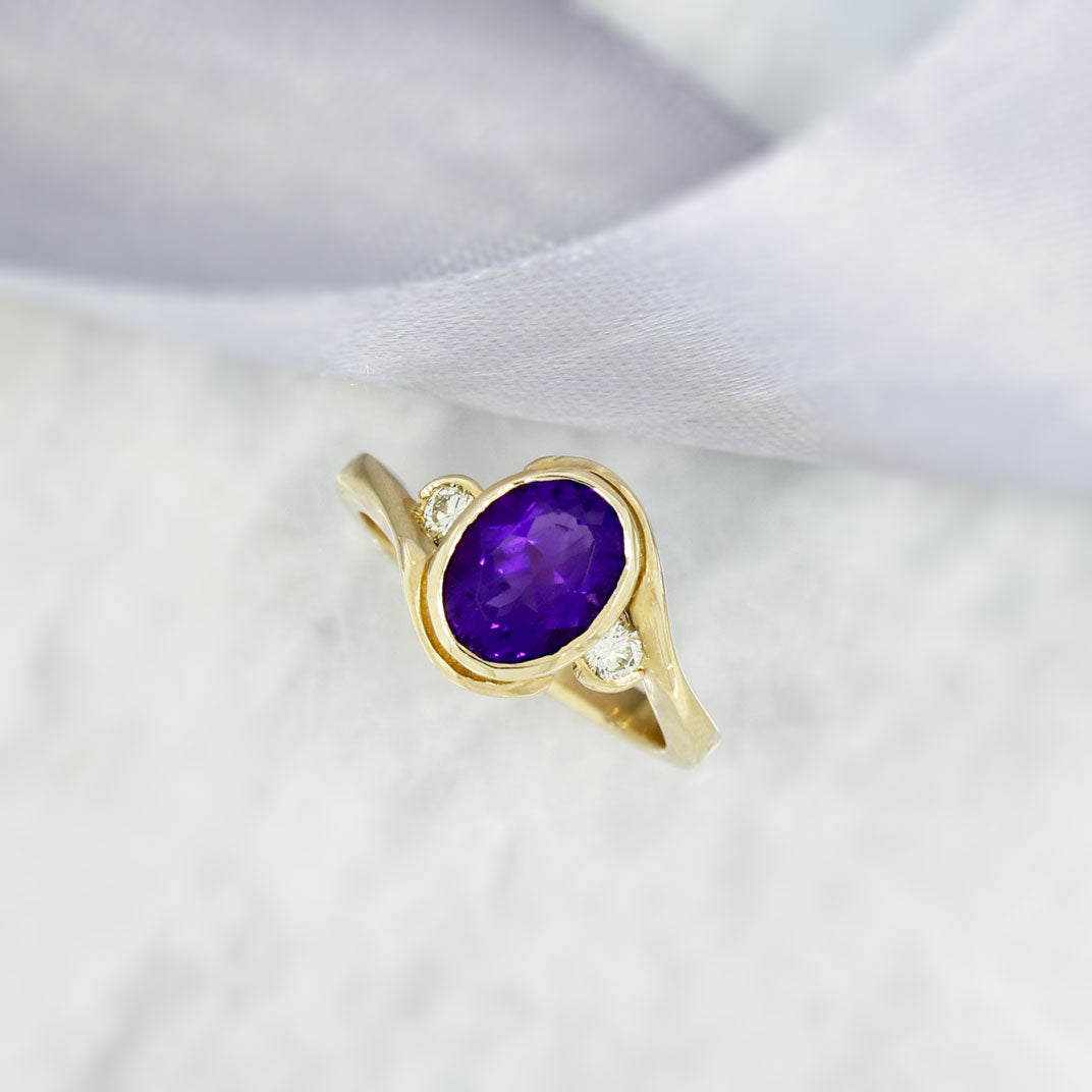 9ct Yellow Gold Oval Amethyst & Diamond Dress Ring