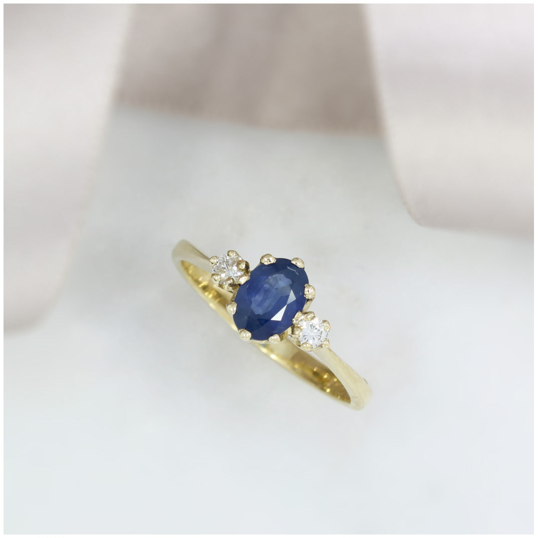 9ct Gold 0.91ct Sapphire & Diamond 0.12ct 3 Stone Ring