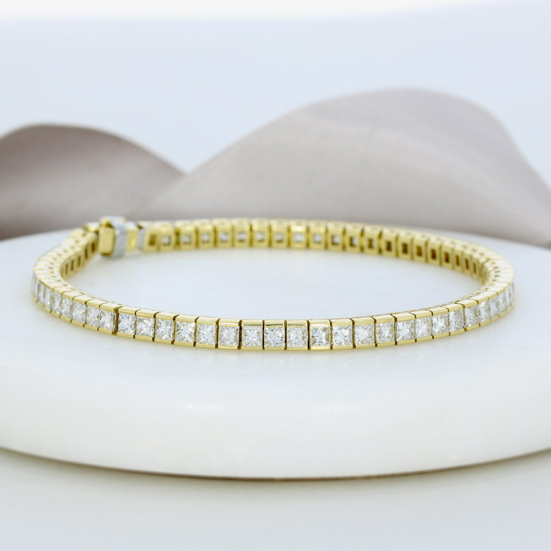 Pre Owned 18ct Gold Diamond Line Bracelet  Approx 7ct-8ct