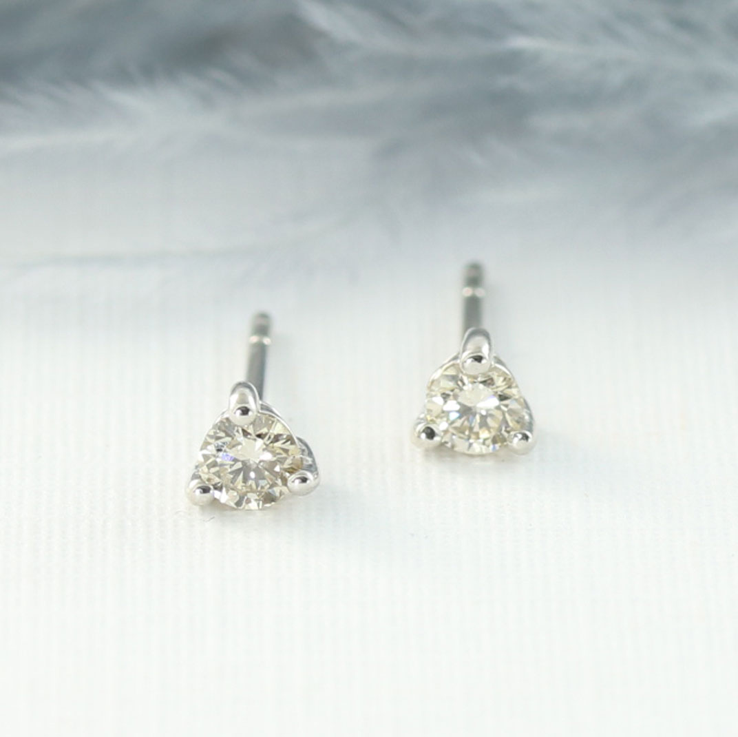 9ct White Gold 3 Claw Brilliant Cut Diamond StudS 0.18ct