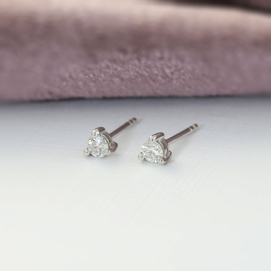 18ct Gold 3 Claw Set Cut Diamond Studs 0.20ct